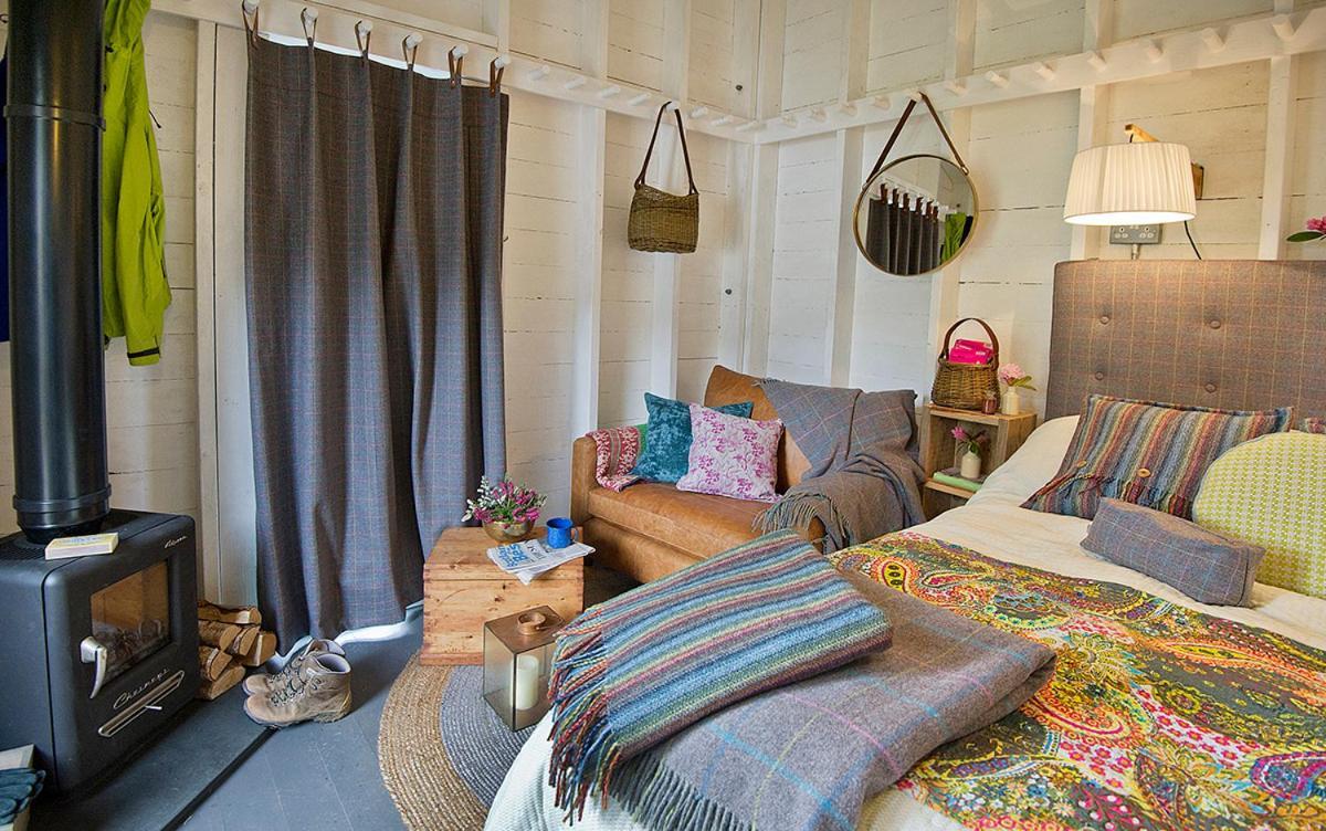 Laggan Bothies Hotel Spean Bridge Bagian luar foto